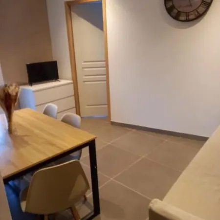 아파트 Superbe Fabregas *